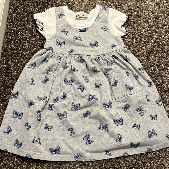 Dresses - Picture 2 of 7